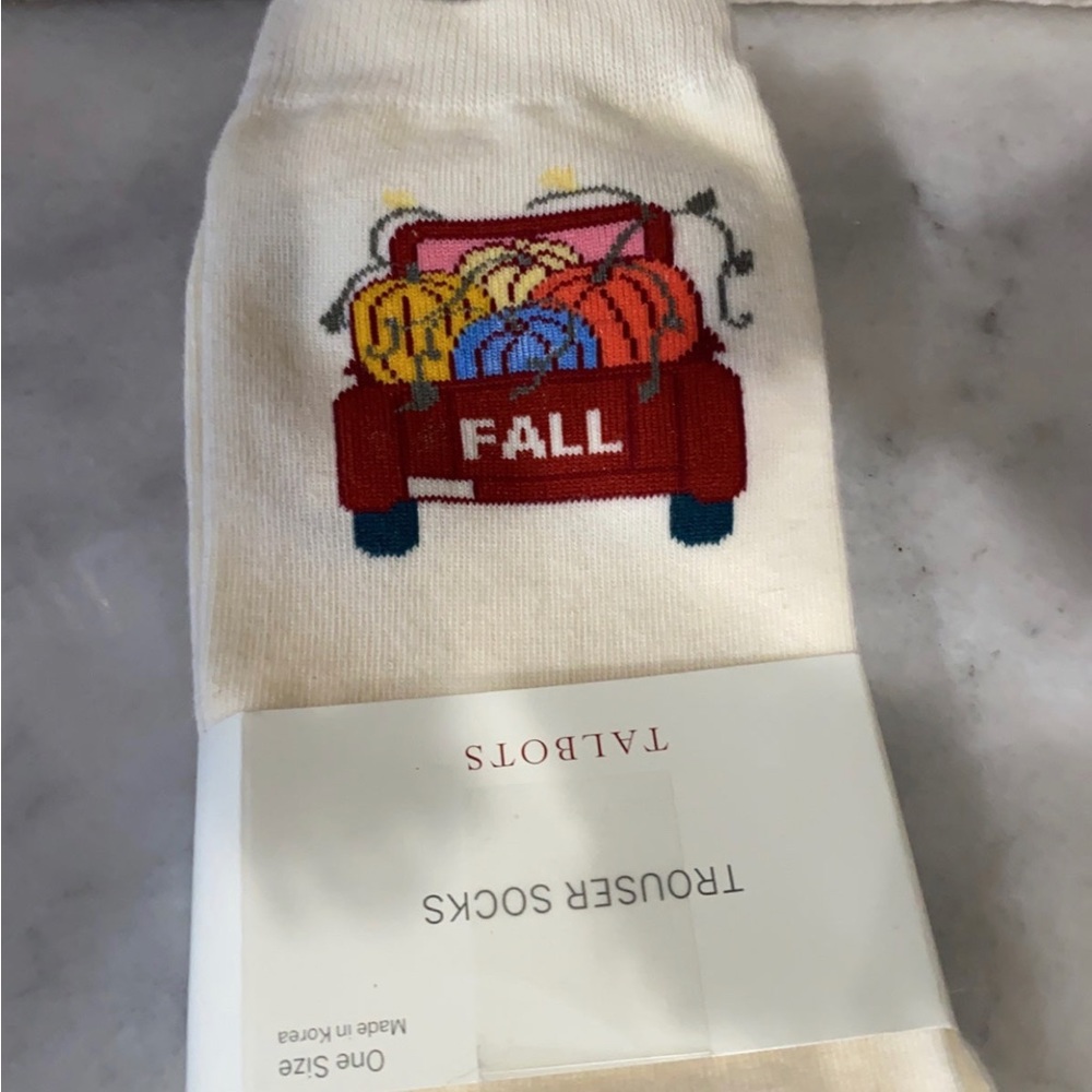 Talbots FALL TRUCK PUMPKIN TROUSER SOCKS - Picture 2 of 4